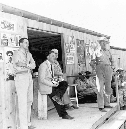 Soren Jacobsen addressing workers on site