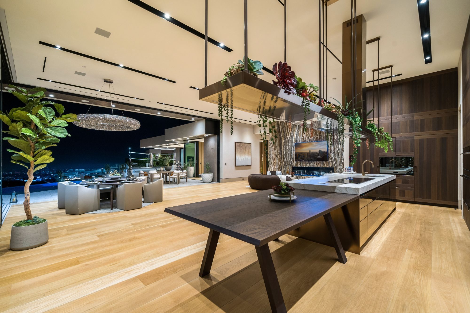 The Flicker Estate — Robb Report